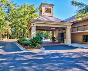 Гостиница Clarion Inn & Suites Aiken  Айкен